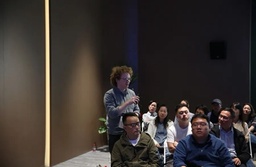 政院学子｜「居民、商户、学生都能自由表达」——美国青年眼中的上海基层协商治理