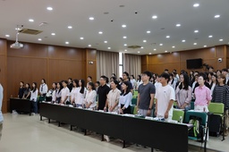 伟德BV1946官网召开第五次研究生代表大会